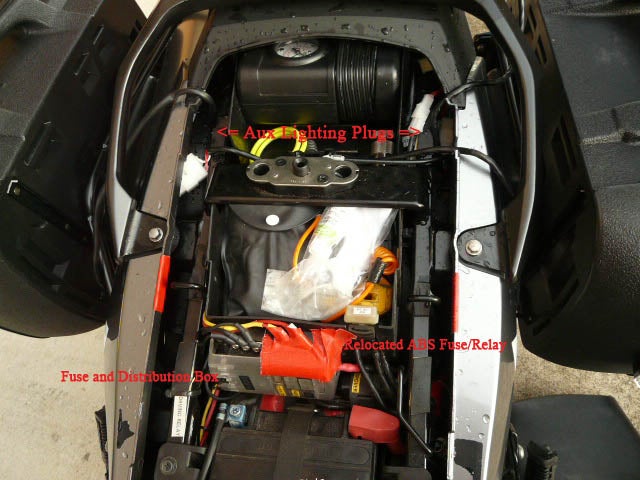 Auxillary Fuse Box Location - Page 2 - Stromtrooper Forum ... vl800 wiring diagram 